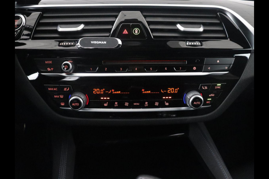 BMW 5 Serie Touring 530i xDrive M-sport High Executive | Leder | Camera | Harman/kardon | Park assist | Cruise control | Full LED | Bluetooth | Sfeerverlichting |