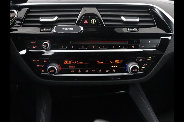 BMW 5 Serie Touring 530i xDrive M-sport High Executive | Leder | Camera | Harman/kardon | Park assist | Cruise control | Full LED | Bluetooth | Sfeerverlichting |
