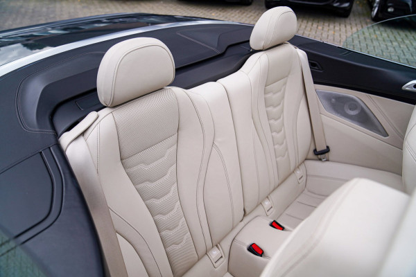 BMW 8 Serie M850i xDrive High Executive | Head Up Display | Bowers & Wilkins | 360 Camera | Laser | Stoelverkoeling