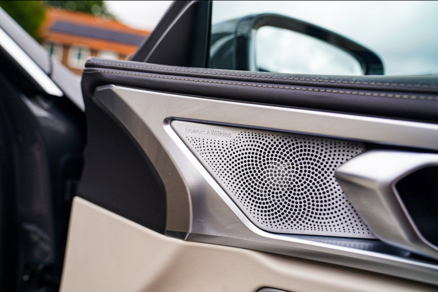 BMW 8 Serie M850i xDrive High Executive | Head Up Display | Bowers & Wilkins | 360 Camera | Laser | Stoelverkoeling