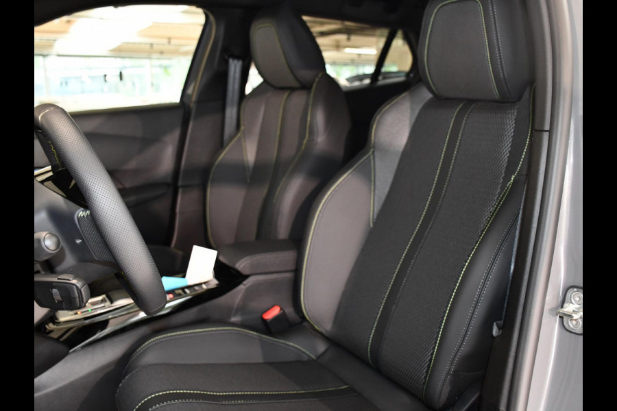 Peugeot 2008 1.2 Hybrid 145 GT .