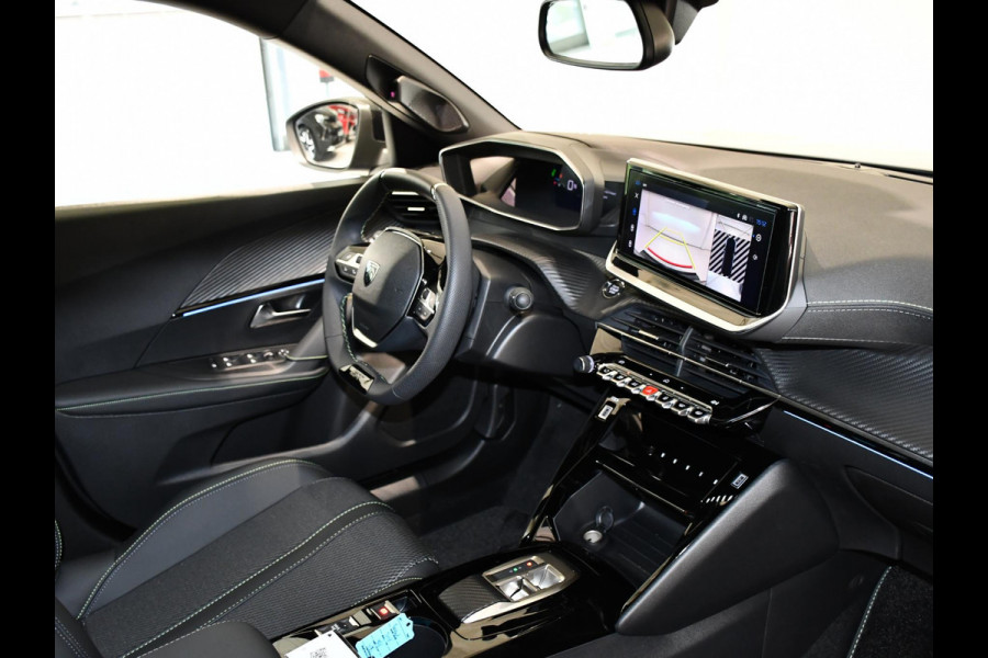 Peugeot 2008 1.2 Hybrid 145 GT .