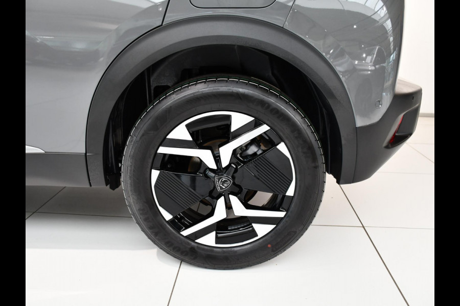 Peugeot 2008 1.2 Hybrid 145 GT .