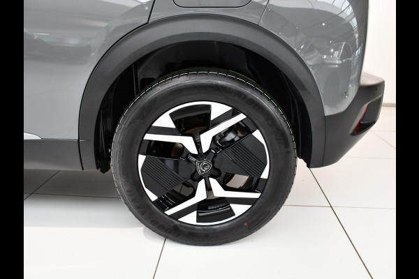 Peugeot 2008 1.2 Hybrid 145 GT .