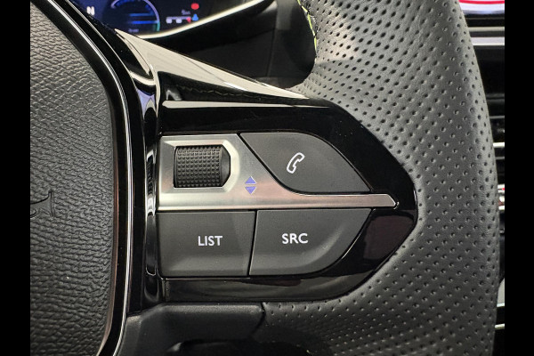 Peugeot 2008 1.2 Hybrid 145 GT .