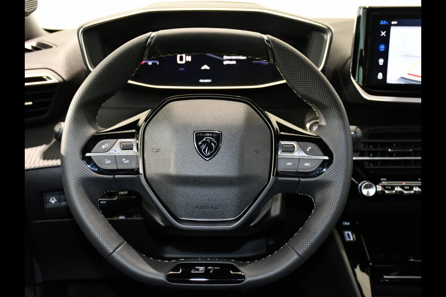 Peugeot 2008 1.2 Hybrid 145 GT .