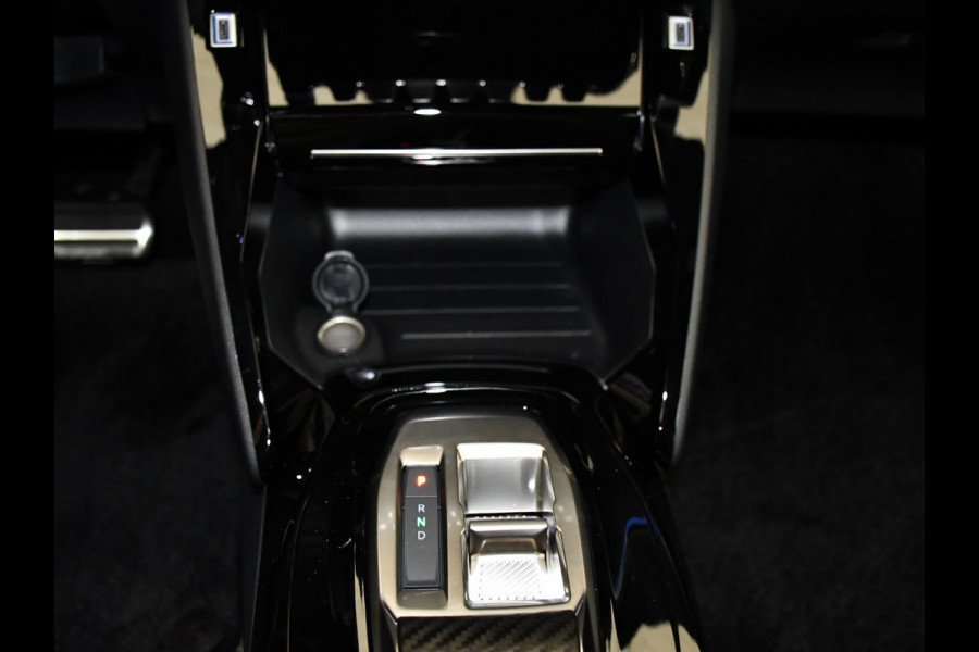 Peugeot 2008 1.2 Hybrid 145 GT .