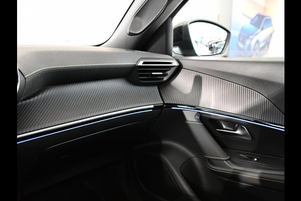 Peugeot 2008 1.2 Hybrid 145 GT .