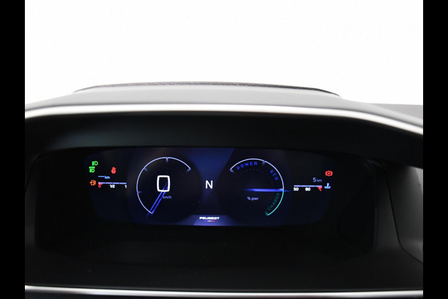 Peugeot 2008 1.2 Hybrid 145 GT .