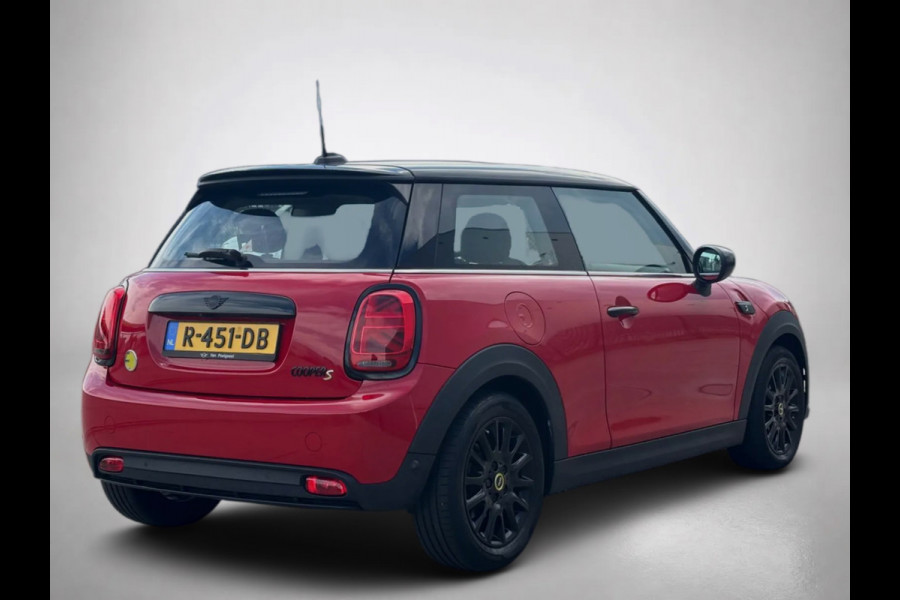 MINI Mini MINI Yours 33 kWh (SoH 96%, NL-auto, 1e Eig, BTW, Camera, Carplay, Climate Con, Navi, Parkeersensor, Etc)