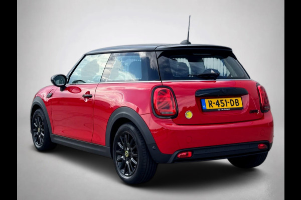 MINI Mini MINI Yours 33 kWh (SoH 96%, NL-auto, 1e Eig, BTW, Camera, Carplay, Climate Con, Navi, Parkeersensor, Etc)
