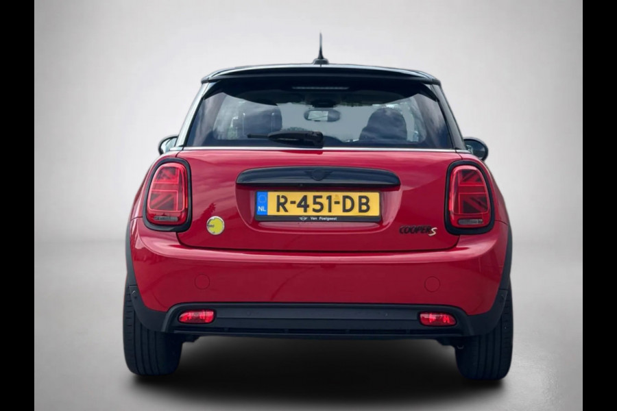 MINI Mini MINI Yours 33 kWh (SoH 96%, NL-auto, 1e Eig, BTW, Camera, Carplay, Climate Con, Navi, Parkeersensor, Etc)