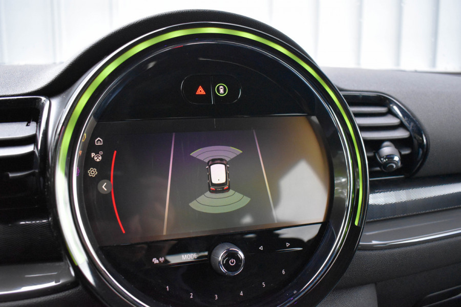 MINI Clubman 1.5 One Aut. | Xenon/LED | Stoelverwarming | Keyless | Navi | DAB | Black Pack