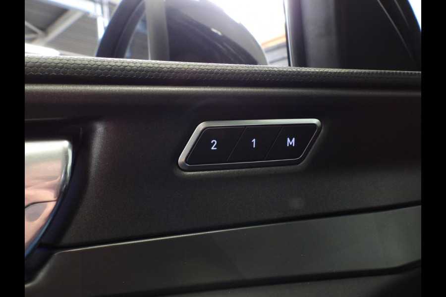 Lynk & Co 01 1.5 PHEV BlackEdition ZWARTE HEMEL/TREKH./SCHUIFDAK/LED/20"LMV!