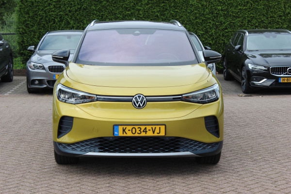 Volkswagen ID.4 Life 77 kWh / SoH 93,9% / Trekhaak / Camera / Apple CarPlay / DAB / 20'' / LED / Alcantara / Stoelverwarming / ACC