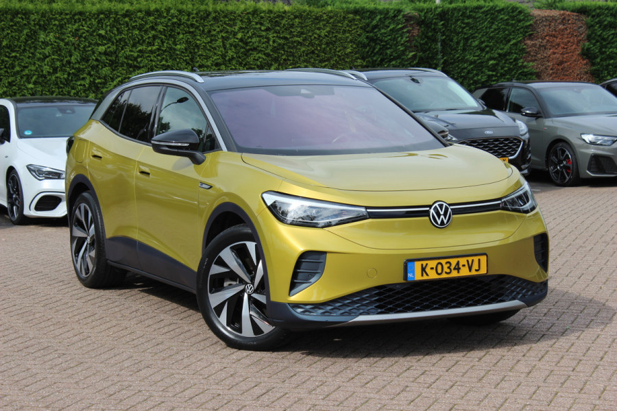 Volkswagen ID.4 Life 77 kWh / SoH 93,9% / Trekhaak / Camera / Apple CarPlay / DAB / 20'' / LED / Alcantara / Stoelverwarming / ACC