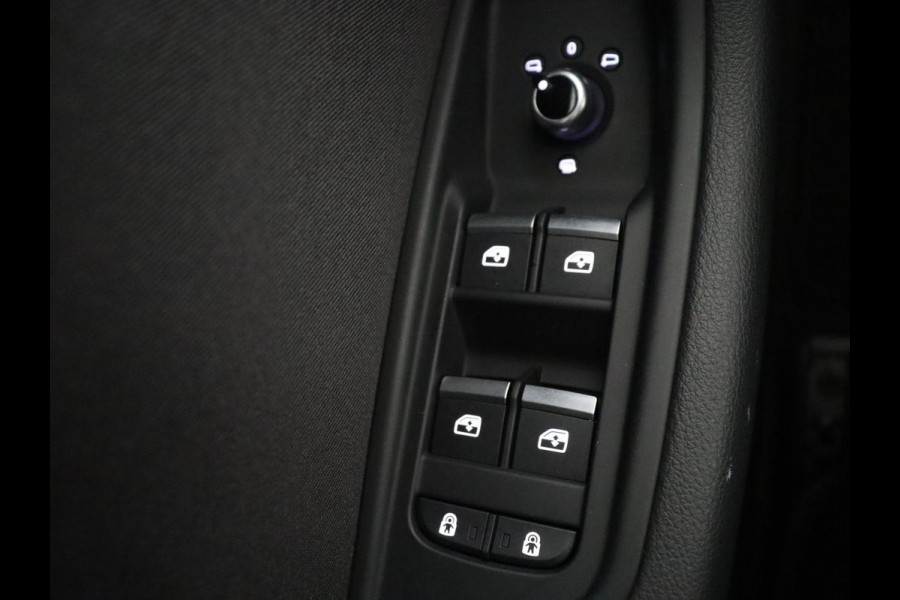 Audi A4 Avant 35 TFSI Advanced Edition | Trekhaak | RS-Wheels | Virtual dashboard | Carplay | Climate control | Full LED | Cruise control | Navigatie |