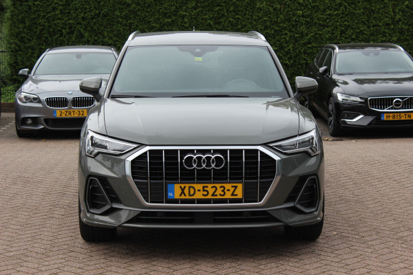 Audi Q3 35 TFSI S Line / CarPlay / Parkeerhulp V+A / 18'' / Sfeerverlichting / Elektr. stoelen / Matrix LED / Virtual Cockpit / Cruise Control