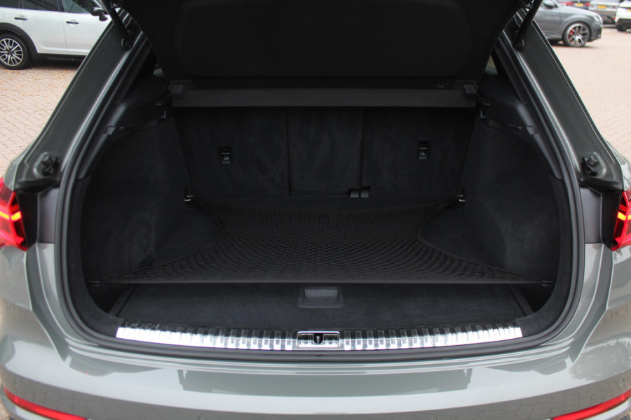 Audi Q3 35 TFSI S Line / CarPlay / Parkeerhulp V+A / 18'' / Sfeerverlichting / Elektr. stoelen / Matrix LED / Virtual Cockpit / Cruise Control