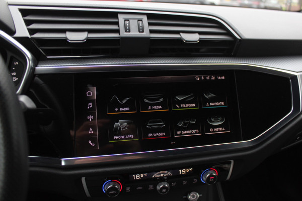 Audi Q3 35 TFSI S Line / CarPlay / Parkeerhulp V+A / 18'' / Sfeerverlichting / Elektr. stoelen / Matrix LED / Virtual Cockpit / Cruise Control