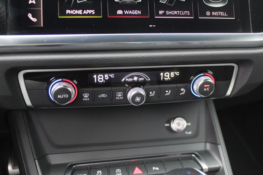 Audi Q3 35 TFSI S Line / CarPlay / Parkeerhulp V+A / 18'' / Sfeerverlichting / Elektr. stoelen / Matrix LED / Virtual Cockpit / Cruise Control