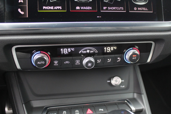 Audi Q3 35 TFSI S Line / CarPlay / Parkeerhulp V+A / 18'' / Sfeerverlichting / Elektr. stoelen / Matrix LED / Virtual Cockpit / Cruise Control
