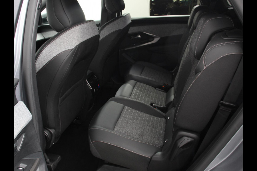 Peugeot 5008 1.2 Hybrid 145pk Automaat Allure 7p Navigatie Apple Carplay/Android Auto Camera Climate control Dab Led Keyless start Lichtmetalen Velgen Parkeer sensoren