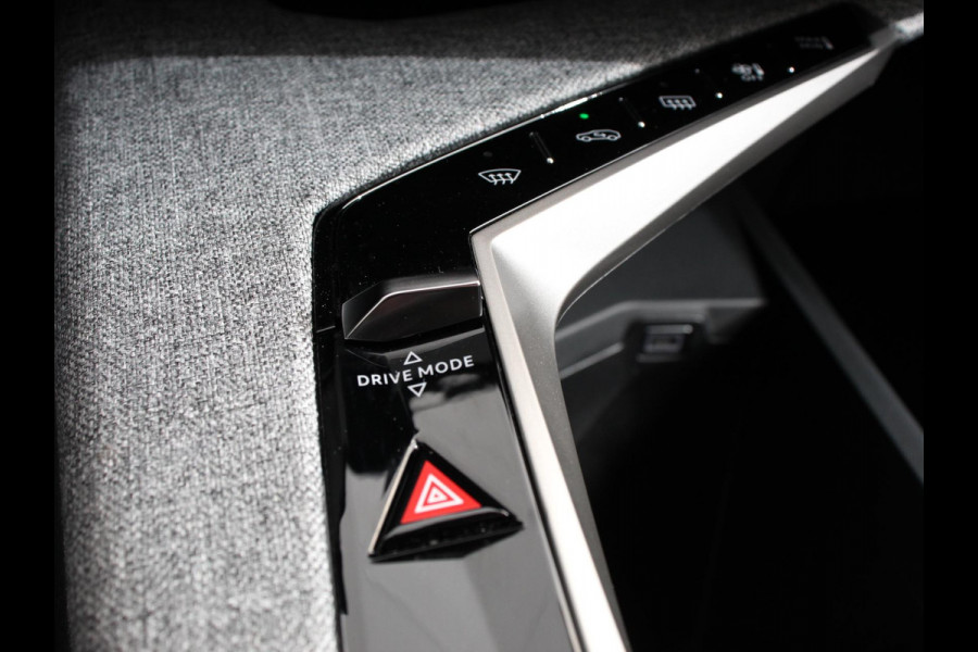 Peugeot 5008 1.2 Hybrid 145pk Automaat Allure 7p Navigatie Apple Carplay/Android Auto Camera Climate control Dab Led Keyless start Lichtmetalen Velgen Parkeer sensoren
