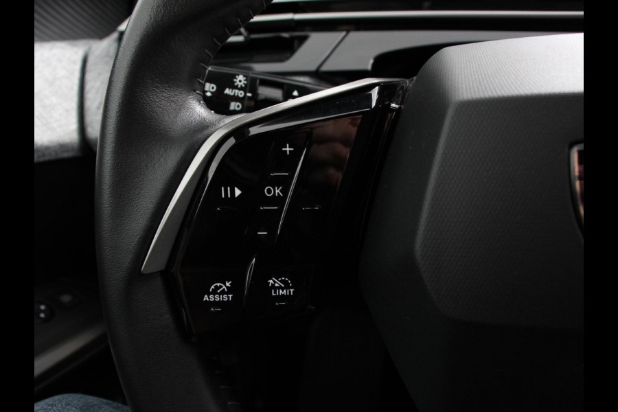 Peugeot 5008 1.2 Hybrid 145pk Automaat Allure 7p Navigatie Apple Carplay/Android Auto Camera Climate control Dab Led Keyless start Lichtmetalen Velgen Parkeer sensoren