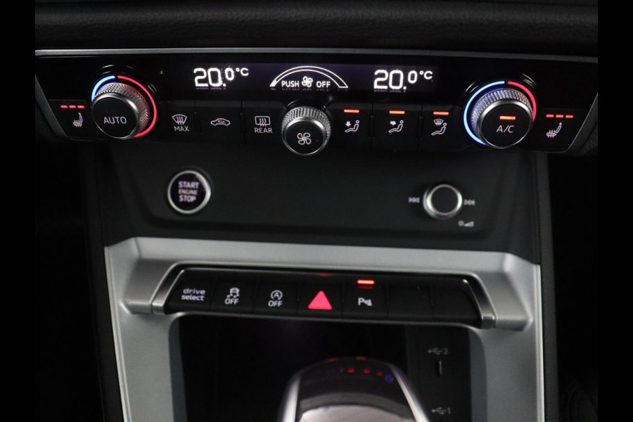 Audi Q3 35 TFSI S edition | Leder | Virtual Dashboard | Carplay | Stoelverwarming | Climate control | Cruise control | Camera | Park assist | Navigatie |