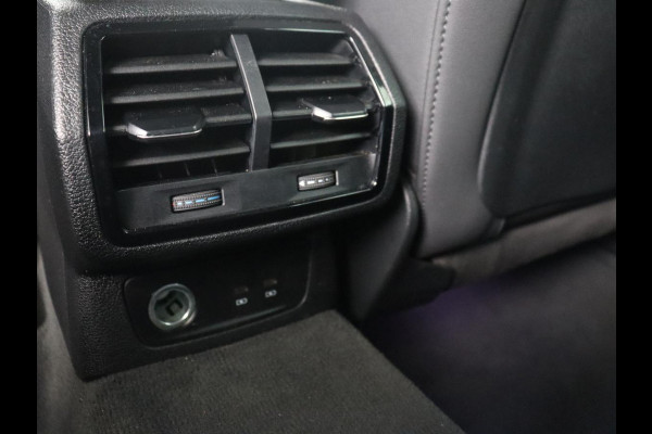 Audi Q3 35 TFSI S edition | Leder | Virtual Dashboard | Carplay | Stoelverwarming | Climate control | Cruise control | Camera | Park assist | Navigatie |