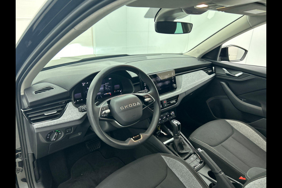 Škoda Kamiq 1.0 TSI Business Edition DSG Navigatie Climate control Cruise control LED Keyless Achteruitrijcamera Parkeersensoren Apple Carplay/ Android Auto Radio