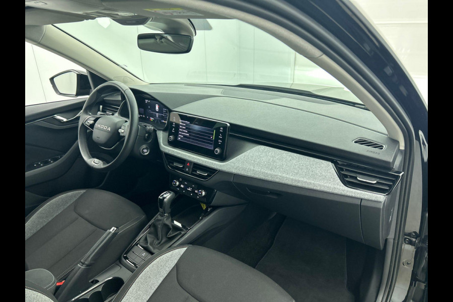 Škoda Kamiq 1.0 TSI Business Edition DSG Navigatie Climate control Cruise control LED Keyless Achteruitrijcamera Parkeersensoren Apple Carplay/ Android Auto Radio