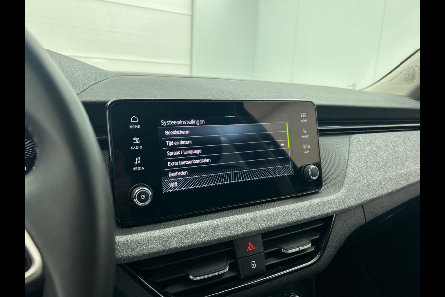 Škoda Kamiq 1.0 TSI Business Edition DSG Navigatie Climate control Cruise control LED Keyless Achteruitrijcamera Parkeersensoren Apple Carplay/ Android Auto Radio