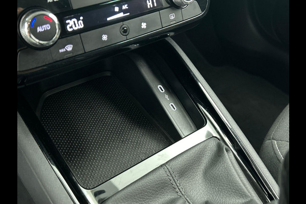 Škoda Kamiq 1.0 TSI Business Edition DSG Navigatie Climate control Cruise control LED Keyless Achteruitrijcamera Parkeersensoren Apple Carplay/ Android Auto Radio