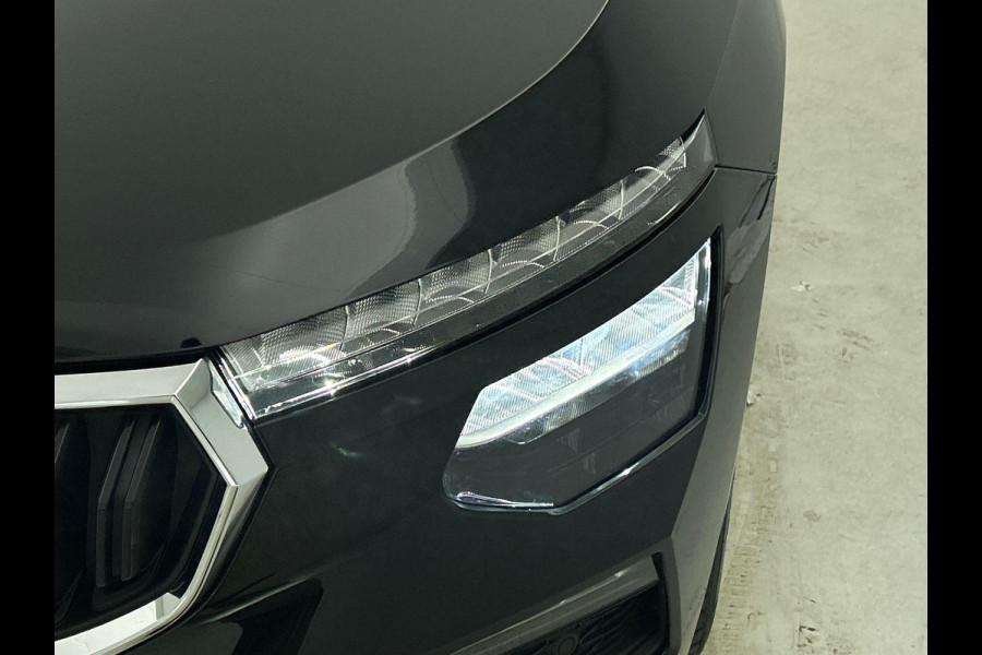 Škoda Kamiq 1.0 TSI Business Edition DSG Navigatie Climate control Cruise control LED Keyless Achteruitrijcamera Parkeersensoren Apple Carplay/ Android Auto Radio