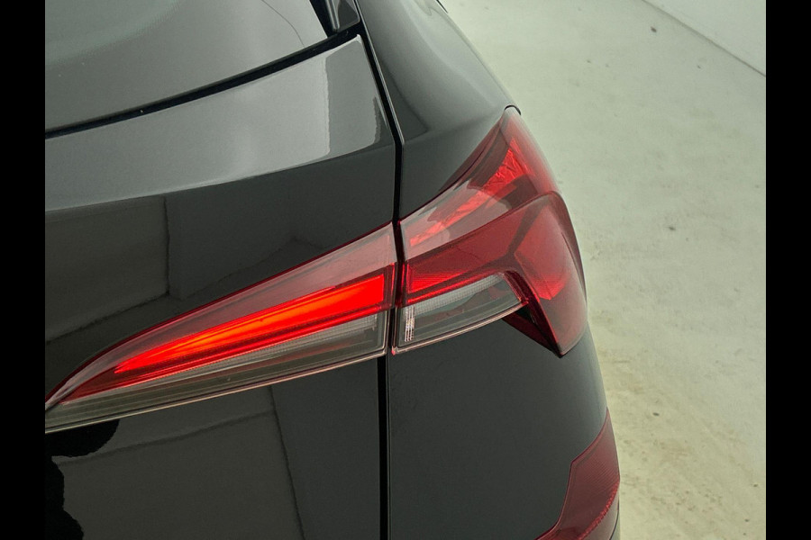 Škoda Kamiq 1.0 TSI Business Edition DSG Navigatie Climate control Cruise control LED Keyless Achteruitrijcamera Parkeersensoren Apple Carplay/ Android Auto Radio