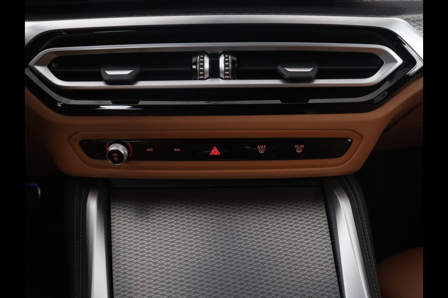 BMW i4 M50 High Executive 84 kWh | SOH 94.5% | Leder | Adaptive cruise | M-Sport stoelen | Head up | 360 camera | Memory | Stuur/stoel verwarming | M-sport stuur |