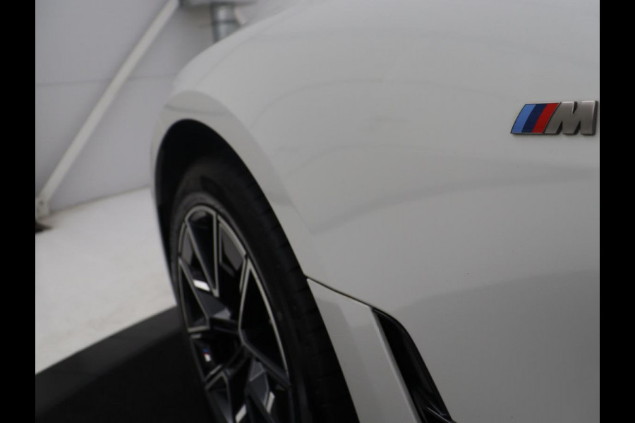 BMW i4 M50 High Executive 84 kWh | SOH 94.5% | Leder | Adaptive cruise | M-Sport stoelen | Head up | 360 camera | Memory | Stuur/stoel verwarming | M-sport stuur |