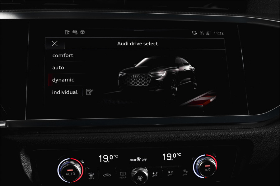 Audi Q3 Sportback 45 TFSI e 245 PK S Edition S-Line Orig. NL | Dig. Cockpit | Cruise | PDC | Camera | NAV+App. Connect | Elek. Klep | ECC | LM 20" |