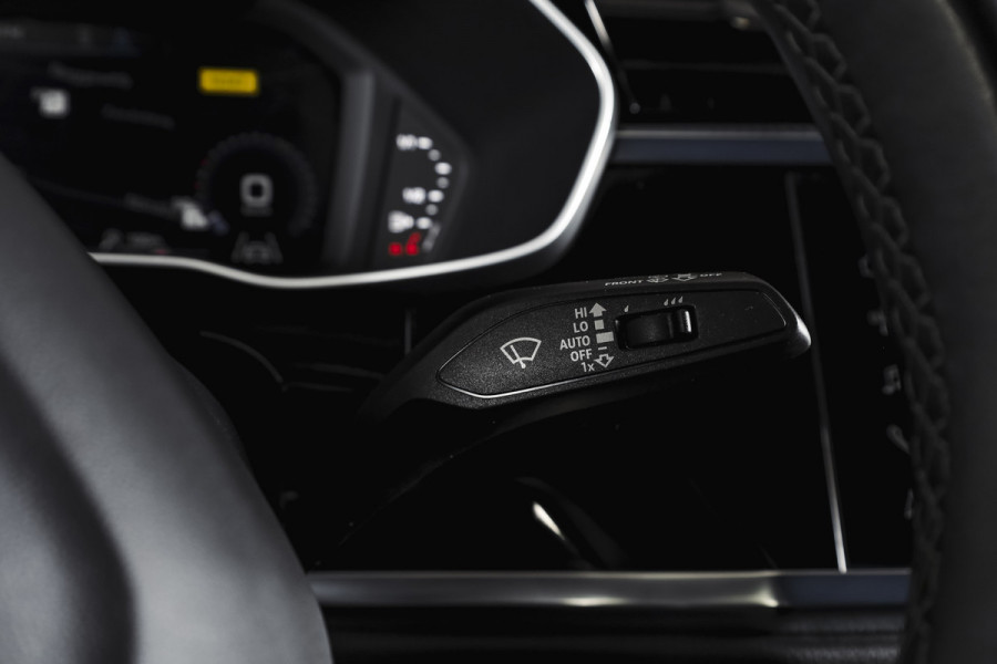Audi Q3 Sportback 45 TFSI e 245 PK S Edition S-Line Orig. NL | Dig. Cockpit | Cruise | PDC | Camera | NAV+App. Connect | Elek. Klep | ECC | LM 20" |