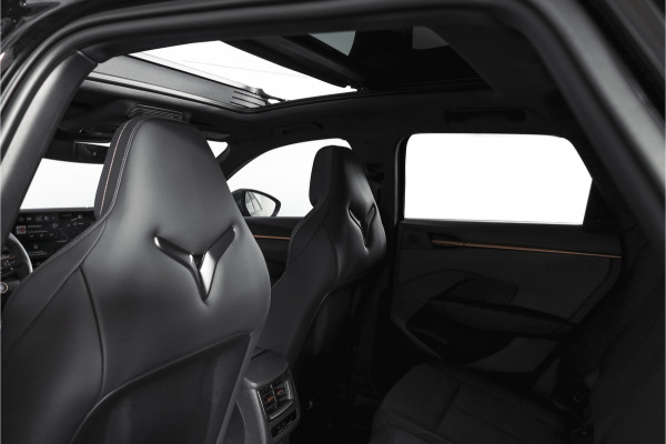 CUPRA Terramar 1.5 TSI e-Hybrid 272 PK VZ Performance | S/K-Panodak | Elek. Trekhaak | Matrix LED | Sennheiser | Elek. stoelen | Adapt. Cruise | Stoel-+Stuurverw. | 360 Camera | NAV+App. Connect | ECC | LM 20" | 3976