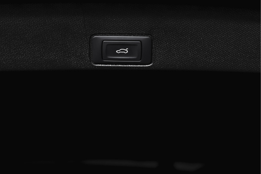 CUPRA Terramar 1.5 TSI e-Hybrid 272 PK VZ Performance | S/K-Panodak | Elek. Trekhaak | Matrix LED | Sennheiser | Elek. stoelen | Adapt. Cruise | Stoel-+Stuurverw. | 360 Camera | NAV+App. Connect | ECC | LM 20" | 3976