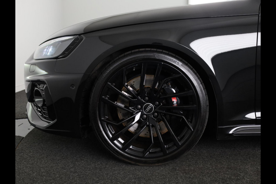 Audi A4 Avant 2.9 TFSI RS 4 quattro 450pk | Panoramadak | Adaptive cruise controle | Matrix | Trekhaak | Elektrisch verstelbare voorstoelen met geheugen | Stoelverwarming voor en achter