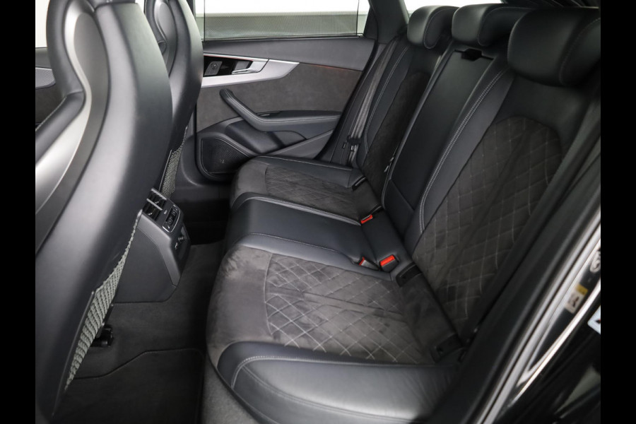 Audi A4 Avant 2.9 TFSI RS 4 quattro 450pk | Panoramadak | Adaptive cruise controle | Matrix | Trekhaak | Elektrisch verstelbare voorstoelen met geheugen | Stoelverwarming voor en achter