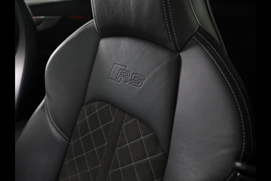 Audi A4 Avant 2.9 TFSI RS 4 quattro 450pk | Panoramadak | Adaptive cruise controle | Matrix | Trekhaak | Elektrisch verstelbare voorstoelen met geheugen | Stoelverwarming voor en achter