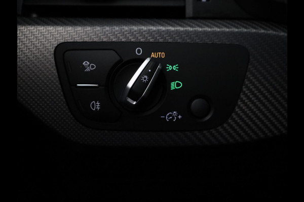 Audi A4 Avant 2.9 TFSI RS 4 quattro 450pk | Panoramadak | Adaptive cruise controle | Matrix | Trekhaak | Elektrisch verstelbare voorstoelen met geheugen | Stoelverwarming voor en achter