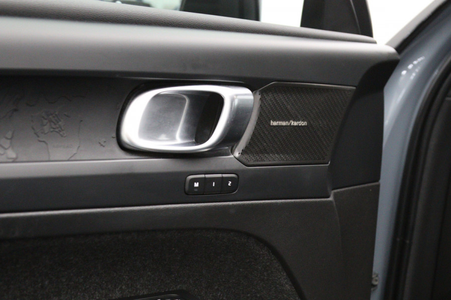 Volvo XC40 Recharge Twin Ultimate 82 kWh 408 PK, SOH 93 %, Trekhaak, Panoramadak, Harman/kardon, 360 Camera, 4X Stoelverwarming