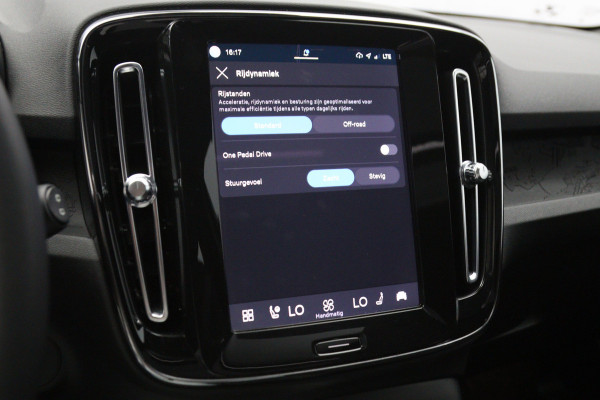 Volvo XC40 Recharge Twin Ultimate 82 kWh 408 PK, SOH 93 %, Trekhaak, Panoramadak, Harman/kardon, 360 Camera, 4X Stoelverwarming