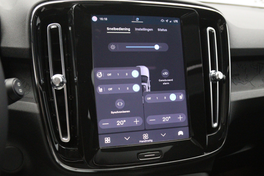 Volvo XC40 Recharge Twin Ultimate 82 kWh 408 PK, SOH 93 %, Trekhaak, Panoramadak, Harman/kardon, 360 Camera, 4X Stoelverwarming